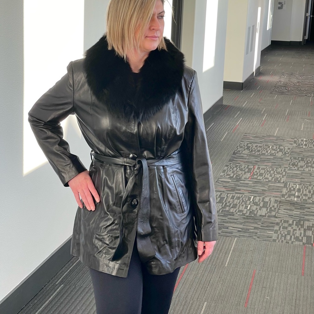 Women’s leather jacket,black genuine sheepskin leather jacket with fur collar